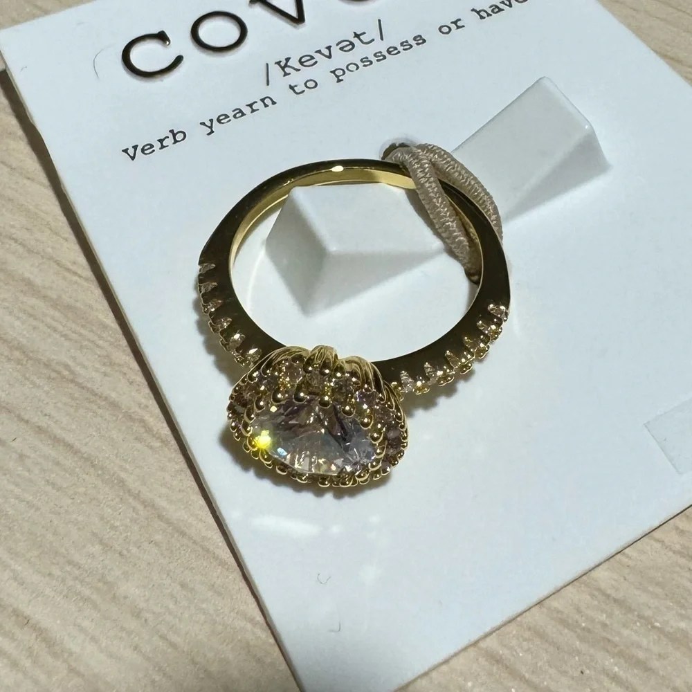 Covet ring pave‎ NEW size 8 faux gold genuine cz